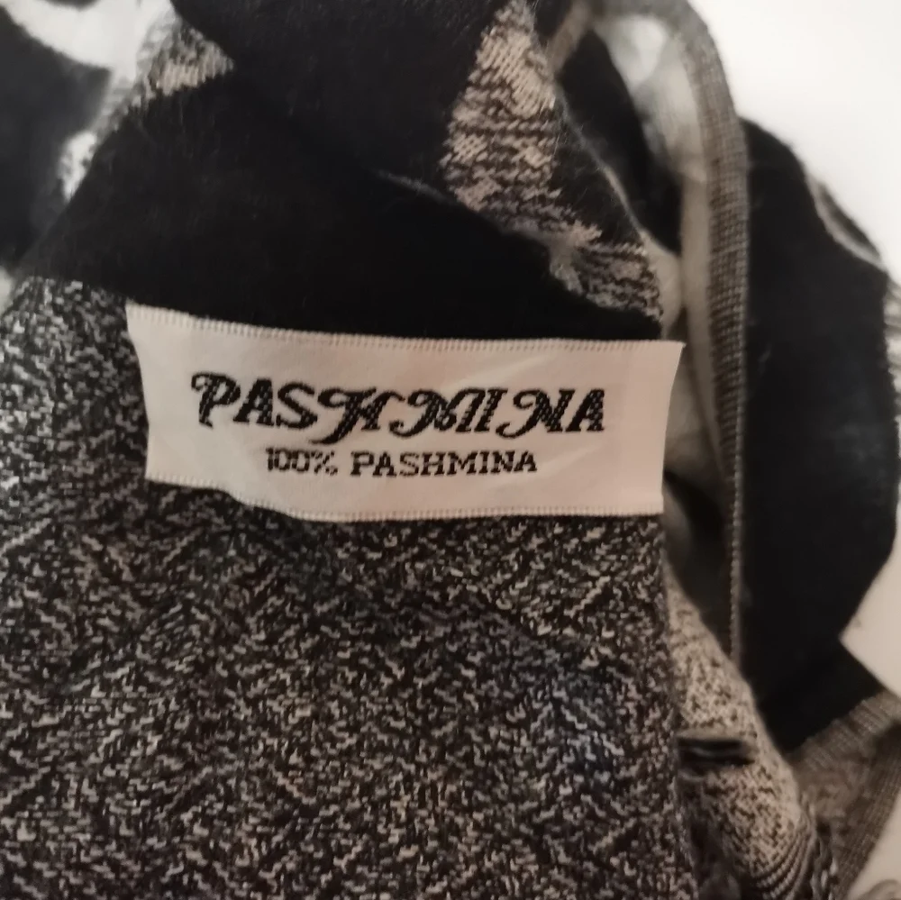 PASHMINA 100% REVERSIBLE SCARF